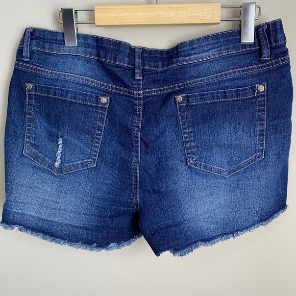 Blue Crush Distressed Navy Wash Denim Women's Cut-off Jean Shorts Size 11 - Picture 5 of 10